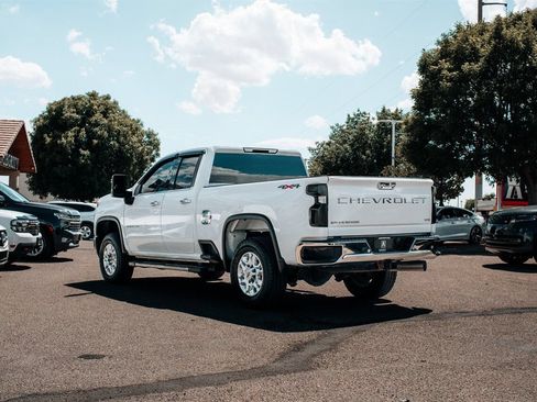 Used 2022 Chevrolet Silverado 2500 LTZ w/ Safety Package AWD/4WD image 5