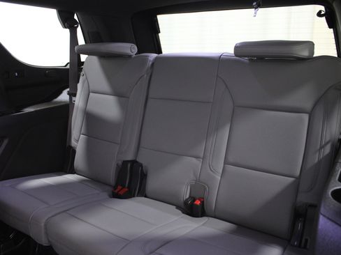 Used 2024 Chevrolet Tahoe LT w/ Luxury Package image 28