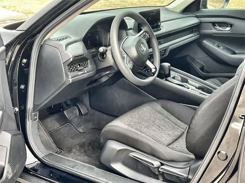 Certified 2025 Honda Accord LX image 3
