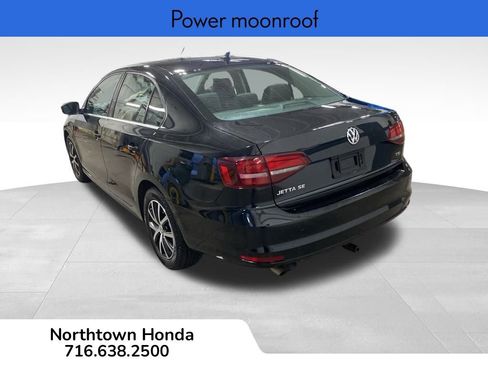 Used 2017 Volkswagen Jetta SE image 7