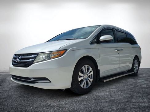 Used 2017 Honda Odyssey SE image 8