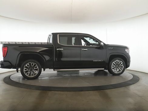 Used 2025 GMC Sierra 1500 Denali Ultimate image 6