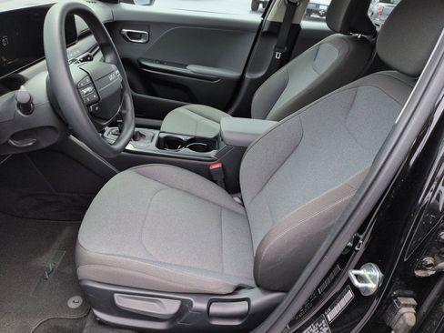Used 2025 Kia K4 FWD image 15