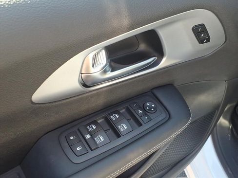 New 2026 Chrysler Pacifica Limited w/ S Appearance Package image 11