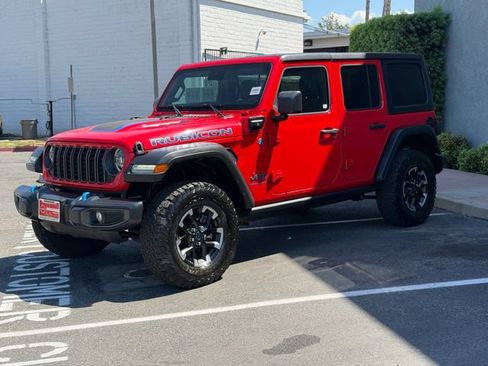 Used 2024 Jeep Wrangler Unlimited Rubicon 4xe AWD/4WD image 3
