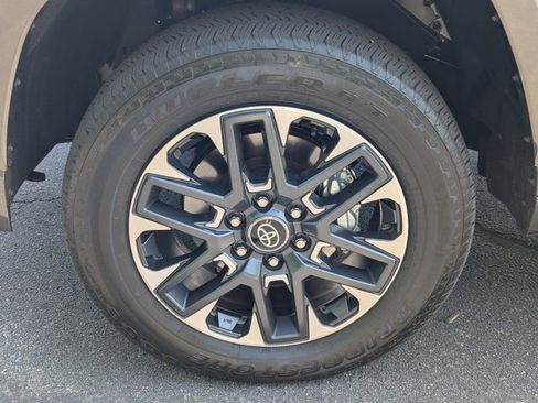Used 2025 Toyota Tundra Limited image 11