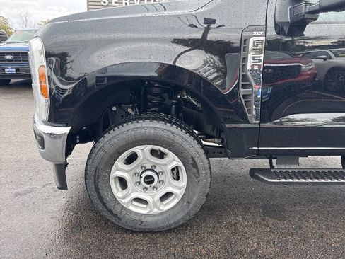 New 2026 Ford F350 XLT w/ FX4 Off-Road Package image 9