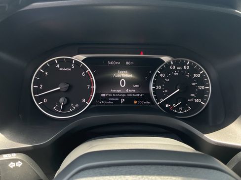 Used 2025 Nissan Rogue SV FWD image 31