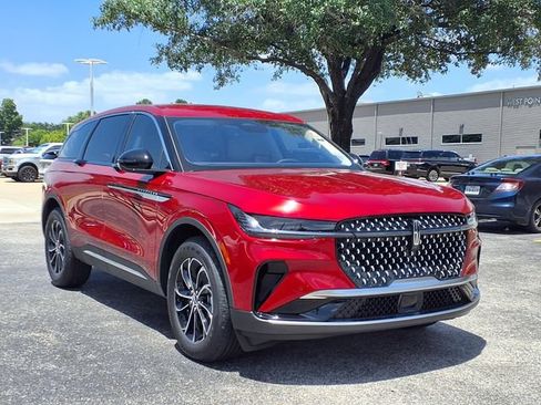 New 2026 Lincoln Nautilus Premier AWD/4WD image 4
