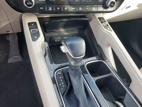 Used 2024 Kia Telluride EX w/ EX Captain's Chair Package image 25