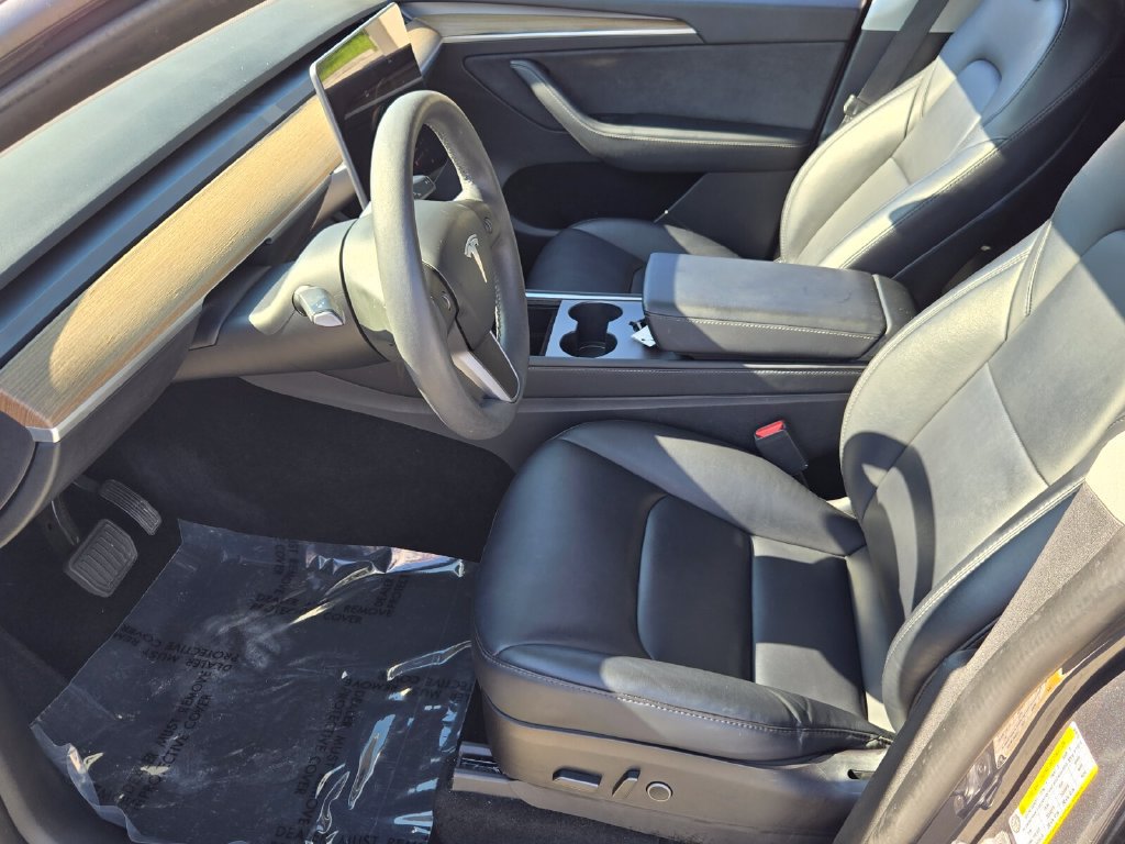 Used 2022 Tesla Model Y Long Range AWD/4WD image 10