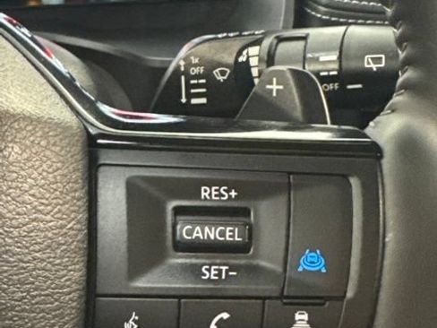 Certified 2025 Nissan Rogue SL w/ SL Premium Package FWD image 16
