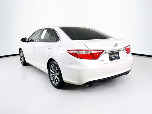 Used 2017 Toyota Camry XLE FWD image 5