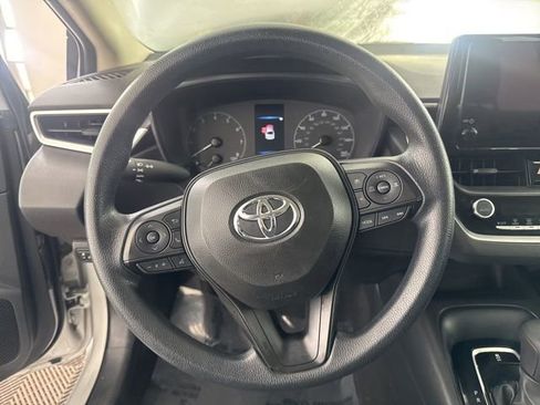 Used 2024 Toyota Corolla LE image 32