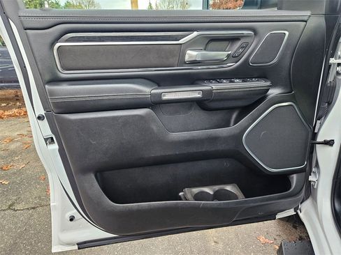 Used 2024 RAM 1500 Laramie image 11