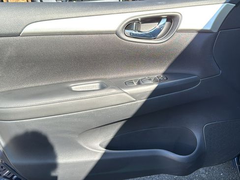 Used 2018 Nissan Sentra S FWD image 6
