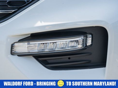 Used 2022 Ford Explorer XLT w/ Equipment Group 202A AWD/4WD image 17