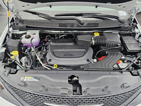 New 2026 Chrysler Voyager LX image 39