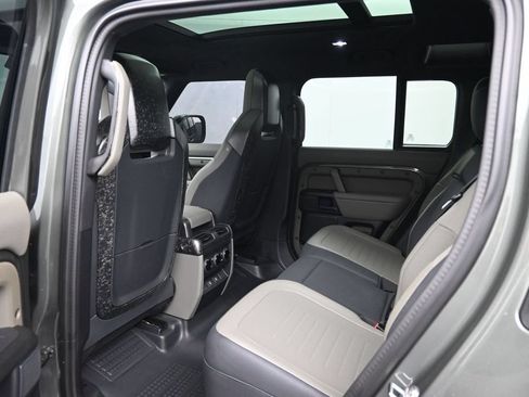Used 2025 Land Rover Defender 110 AWD/4WD image 26