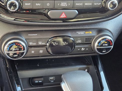 Used 2023 Kia Soul S image 19