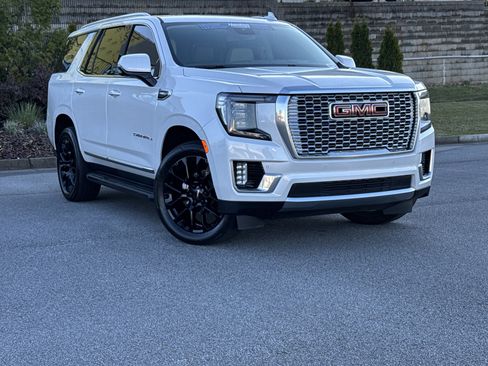 Used 2023 GMC Yukon Denali w/ Max Trailering Package image 2