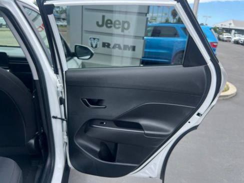 Used 2025 Hyundai Kona SEL AWD/4WD image 43