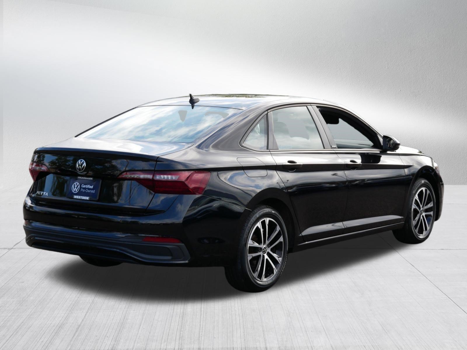 Certified 2024 Volkswagen Jetta Sport FWD image 7