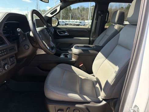 Used 2023 Chevrolet Tahoe Z71 w/ Off-Road Capability Package image 16