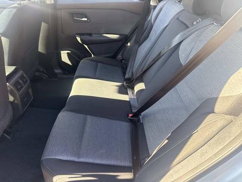 Used 2023 Nissan Rogue SV image 15