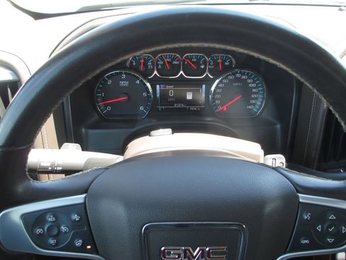 Used 2018 GMC Sierra 1500 SLT AWD/4WD image 31