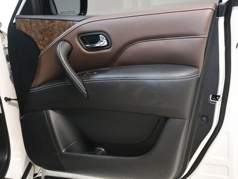 Used 2024 INFINITI QX80 Premium Select w/ Cargo Package image 23