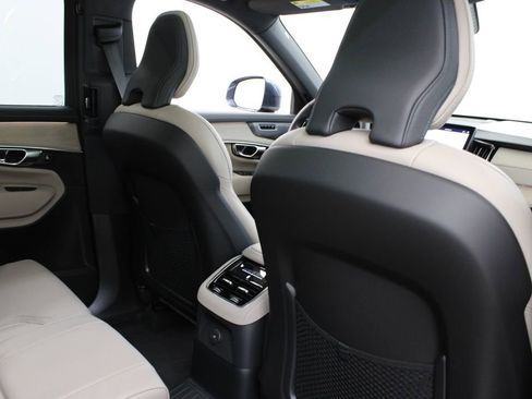 New 2026 Volvo XC90 T8 Ultra w/ Protection Package Premier AWD/4WD image 22