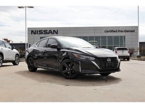 Used 2025 Nissan Sentra SR image 1