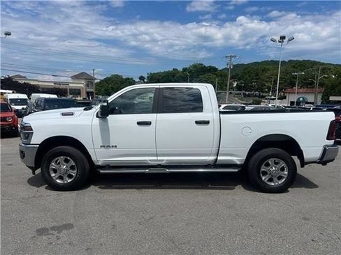 Used 2026 RAM 2500 Big Horn AWD/4WD image 46