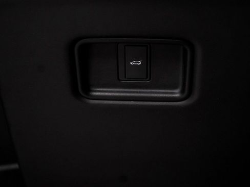 Used 2024 Land Rover Range Rover Sport SE AWD/4WD image 34