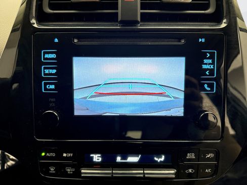 Used 2019 Toyota Prius LE image 15