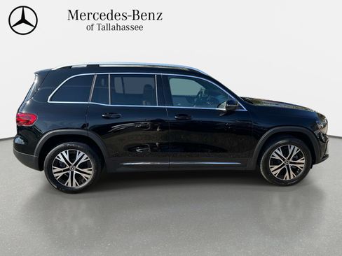 Used 2025 Mercedes-Benz GLB 250 image 4