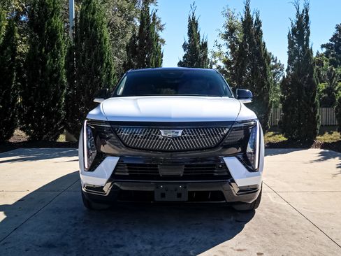 Used 2025 Cadillac Escalade IQ Sport 2 image 3