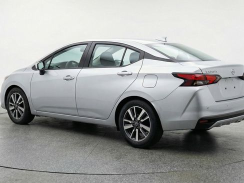 Used 2025 Nissan Versa SV FWD image 6