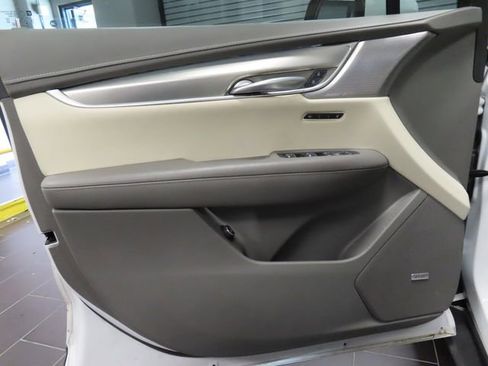 Certified 2023 Cadillac XT5 Premium Luxury w/ Technology Package image 9