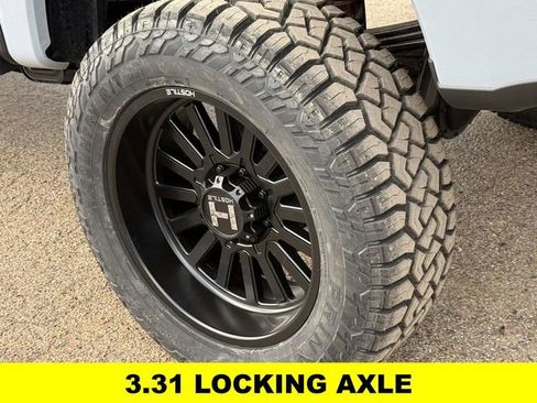 New 2026 Ford F250 Platinum w/ FX4 Off-Road Package image 9