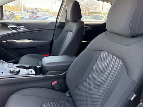 New 2026 Kia Sportage LX FWD image 14