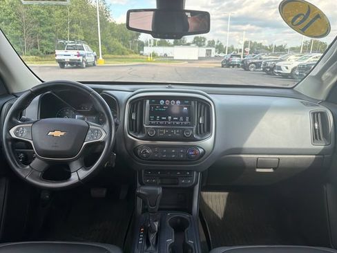 Used 2016 Chevrolet Colorado Z71 w/ Z71 Midnight Edition AWD/4WD image 15