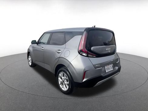 Used 2025 Kia Soul LX w/ LX Technology Package image 11