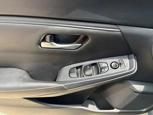 Used 2024 Nissan Sentra SV FWD image 20