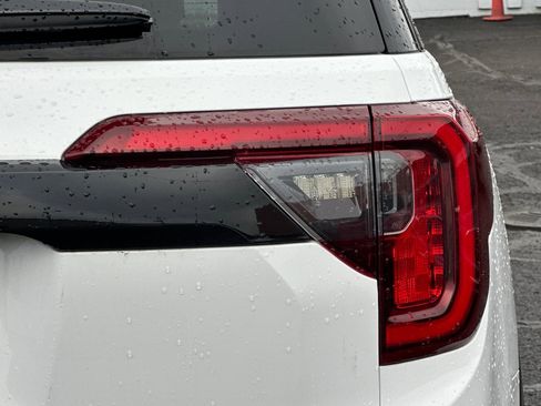 Used 2021 GMC Acadia SLT w/ Elevation Edition image 53