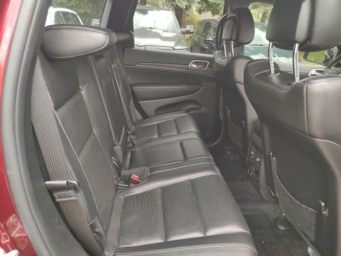 Used 2017 Jeep Grand Cherokee Limited w/ Luxury Group II AWD/4WD image 9