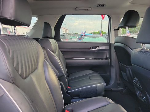 Used 2024 Hyundai Palisade Limited FWD image 15