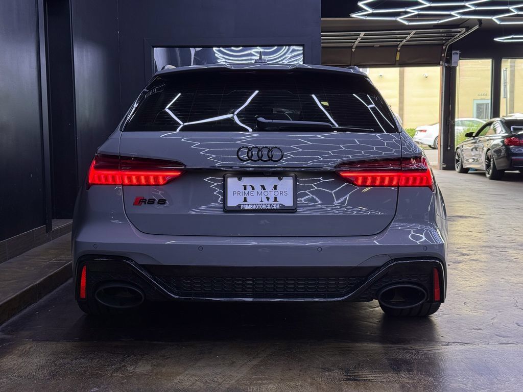 Used 2022 Audi RS 6 AWD/4WD image 8