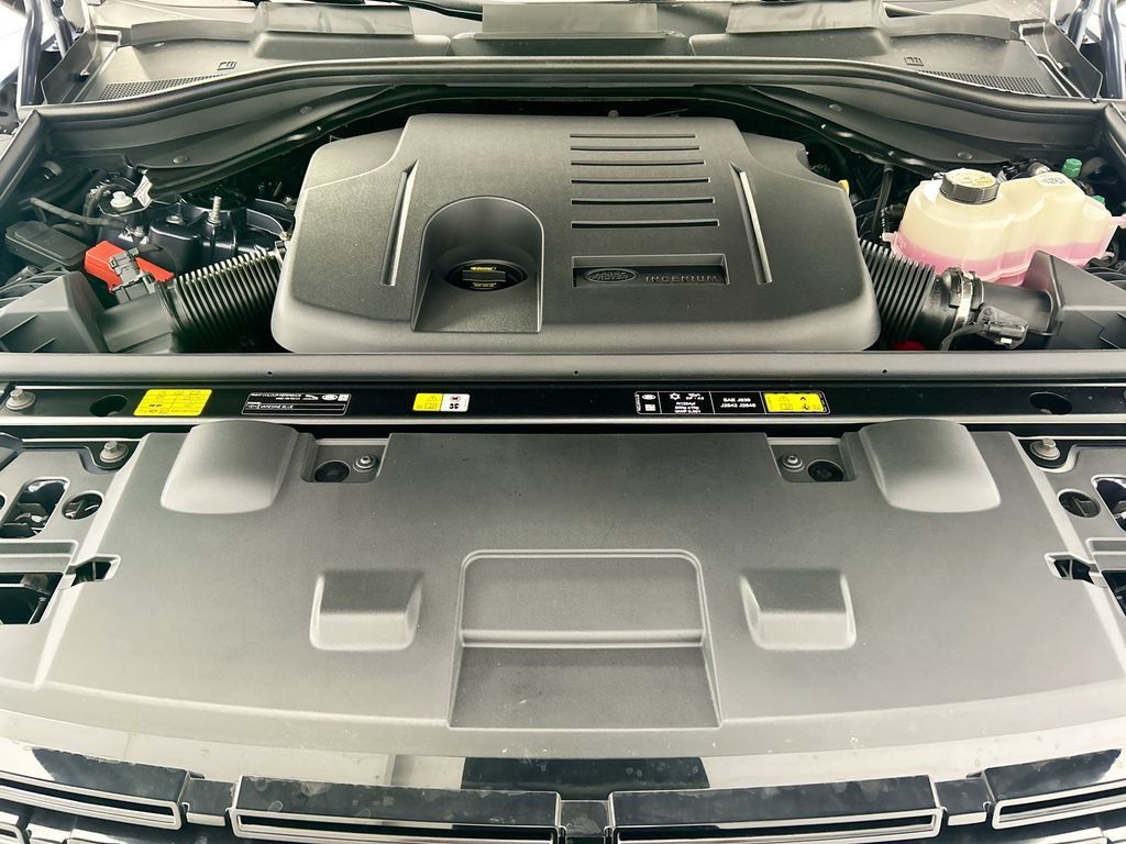 New 2026 Land Rover Range Rover Sport SE AWD/4WD image 28